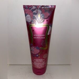 Bath & Body Works Strawberry Snowflakes Body Cream 8oz New